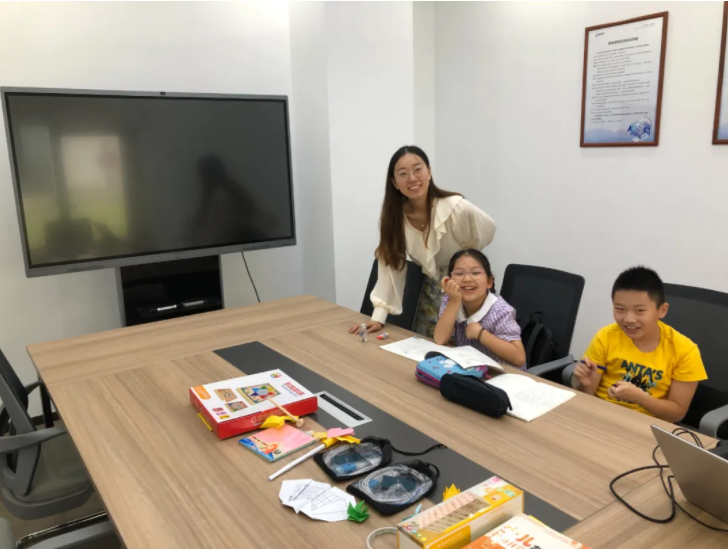 安排！我們的快樂又回來了！——記錄感動(dòng)暑期托管班的一天